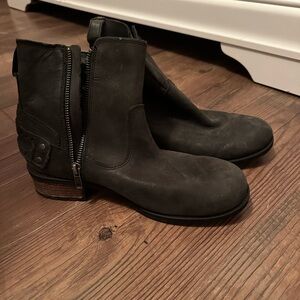 Ugg women booties